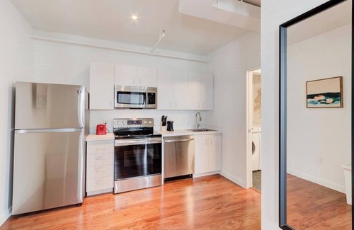 South Main Historic District Apartment | Historic South Main Gem | Walk to Beale Street
