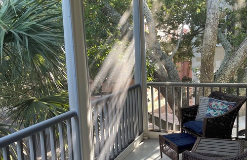 South of Broad House | Historic "South of Broad" home with off street parking