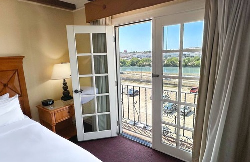 Western Division Hotel | Historic Spanish Vibe | 4 Scenic Haven Close to Major Landmarks & Sights