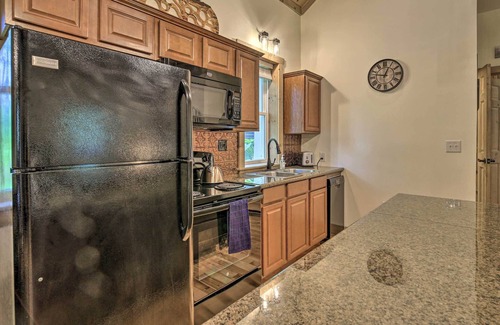Damascus Cottage | “Historic Stone Cottage” in Damascus w/ Fire Pit!
