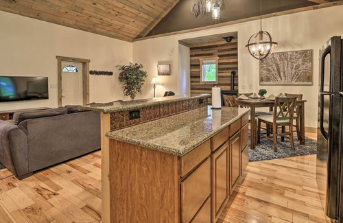 Damascus Cottage | “Historic Stone Cottage” in Damascus w/ Fire Pit!