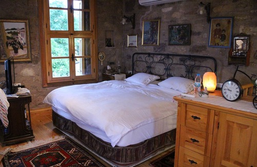 Ayvalik House | Historic Stone House with Garden and view in Cunda/Ayvalik