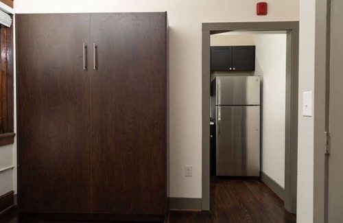 Roanoke Apartment | Historic Studio Loft - Chic Stay & Near Downtown
