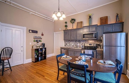 Marietta Apartment | Historic Tate House Apartment by Marietta Square