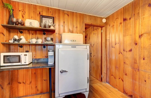 Crossville Cabin | Historic Tennessee Vacation Rental on Homestead