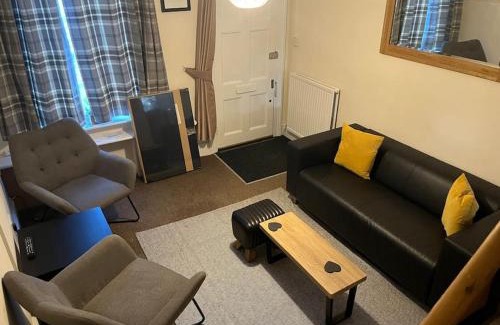 Bury St Edmunds House | Historic Town Centre Cottage