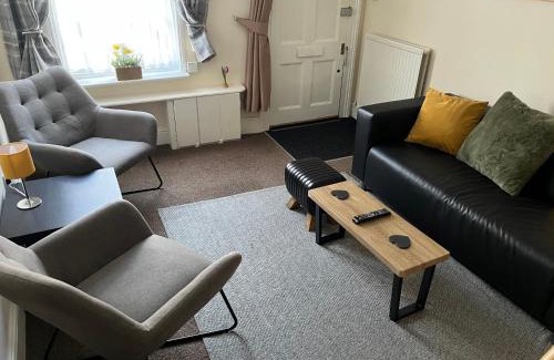 Bury St Edmunds House | Historic Town Centre Cottage