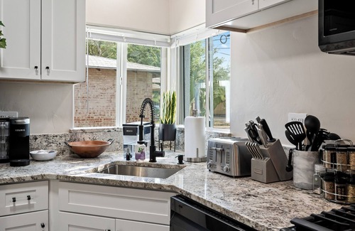 Sam Hughes House | Historic Tucson 4BR/2BA in Sam Hughes, 4BR/2BA Historic Sam Hughes