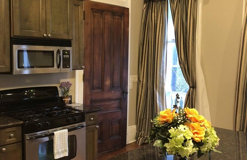 Uptown Historic District House | Historic Uptown Beauty b/t St Charles & Magazine Near FQ