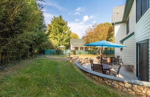 Linden Villa | Historic Virginia Wine Country Villa with Pool, Yard