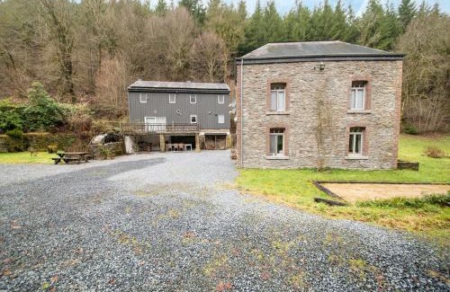 Bohan sur Semois House | Historic Watermill in Bohan, cleaning included