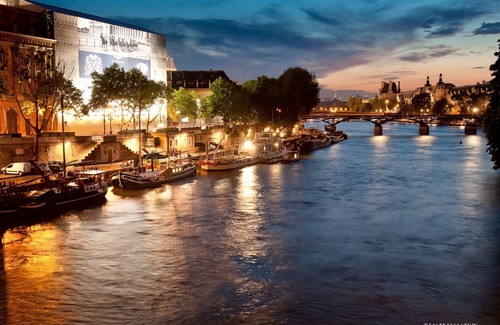 Quartier de la Monnaie Boat Rental | HISTORICAL BARGE IN SAINT GERMAIN DES PRES