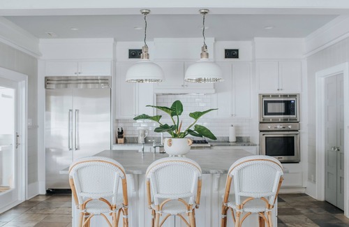 Isle of Palms House | Historical Beach House 5 BR 4 Bath with Private Pool