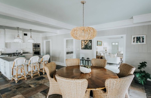 Isle of Palms House | Historical Beach House 5 BR 4 Bath with Private Pool