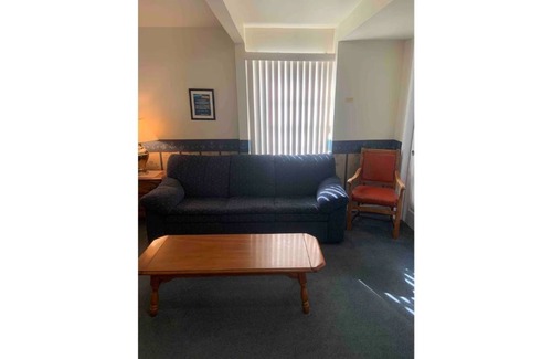 Niagara-on-the-Lake Hotel | Historical Waterfront King George Inn 4