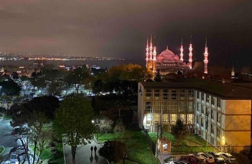 Sultanahmet Apartment | Historical Flat with Sea Views!