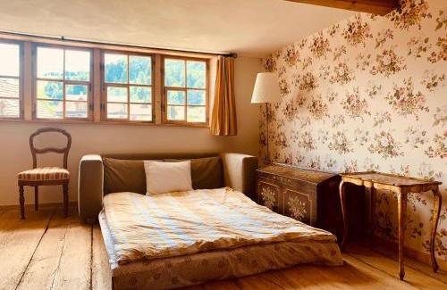 Brunnadern House | Historical Guesthouse Rosalie