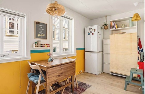 Sentrum House | Historical House W Private Patio - 550m from Bryggen