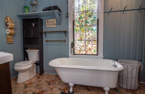 Roseburg Bed & Breakfast | Historical John Rast House