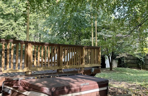 Woodward Heights House | Historical Villa w/hot tub-1block from Rupp