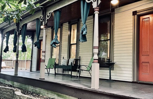 Woodward Heights House | Historical Villa w/hot tub-1block from Rupp
