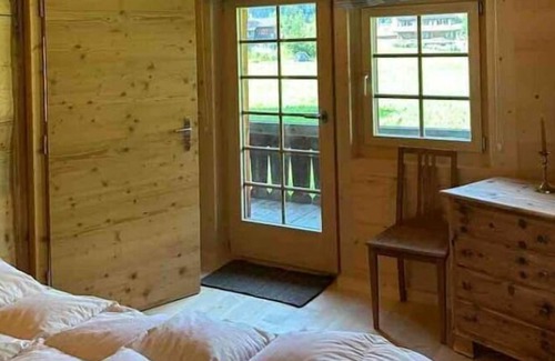 Kandersteg Apartment | Historisches Bauerndoppelhaus, Komplett Renoviert