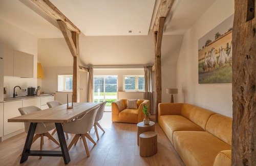 Ratekau Apartment | Historisches Ferienloft Nahe des Timmendorfer Strands