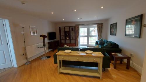 Taplow House | Hitchambury Manor
