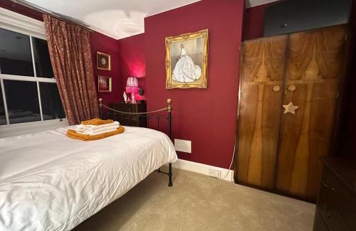 Hastings Bed & Breakfast | Hitchcock House
