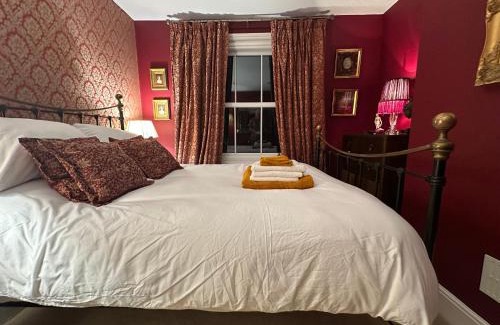 Hastings Bed & Breakfast | Hitchcock House