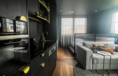Braddon Apartment | ‘Hive’ Micro Stay — Bold, Cosy, Elevated!