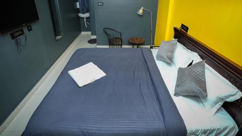 HITEC City Apartment | HIVEE-1 Rooms & Living non AC
