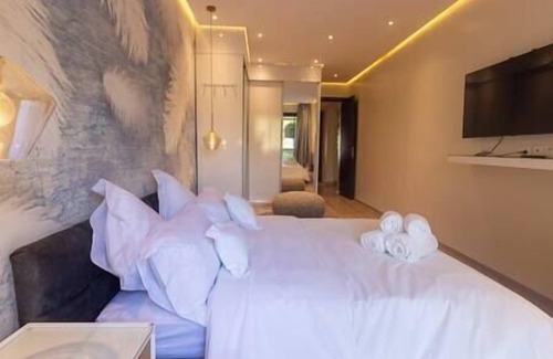 Agdal Apartment | HM39 I Stylish and Peaceful with Residential Pool