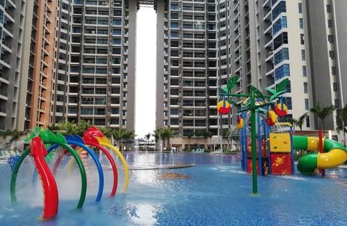 Malacca City Apartment | HMH Atlantis Family Apartment Big Pool with Splash
