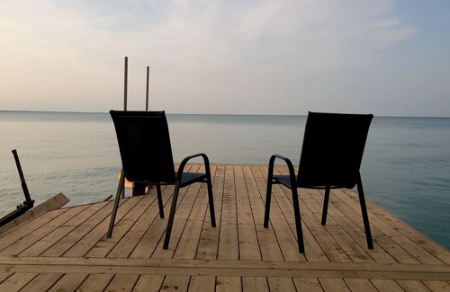 Tecumseh House | HMH Hospitality - Cozy LakeFront property