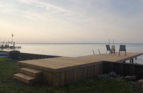 Tecumseh House | HMH Hospitality - Cozy LakeFront property