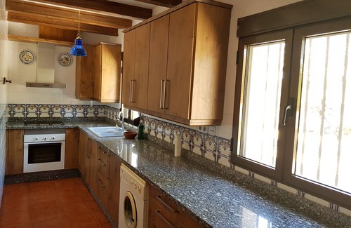 Yecla Ski Chalet | House with pool, barbecue and private garden, for the exclusive use of the tenant.