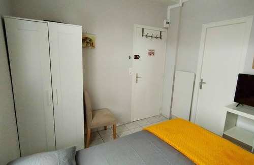 Bagnoles-de-l'Orne Apartment | Homerez - Appartement for 2 ppl. with terrace at Bagnoles de l'Orne Normandie