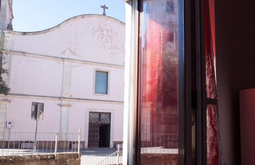 Villanova Monteleone Apartment | Holiday apartment in the historic center