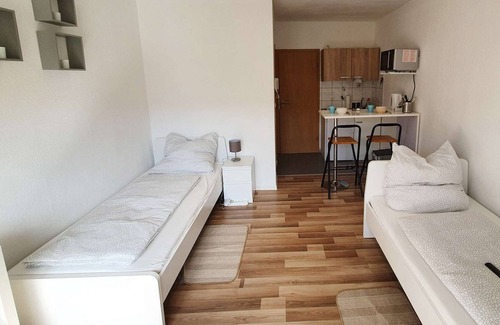 Celle Apartment | HÖ01 large apartment with dryer and washing machine