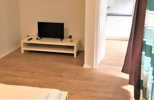 Dreikonigenviertel Apartment | HÖ01 large apartment with dryer and washing machine