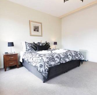 Sullivan's Cove Apartment | Hobart CBD Premium Apartment, 3 mins to waterfront