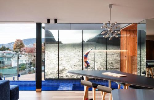 Battery Point Apartment | 'Hobart' - Waterfront penthouse with private heated pool