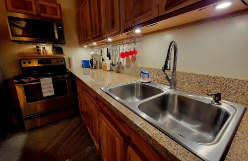 Stanardsville House | Hobbithouse at White Lotus Eco Spa Retreat