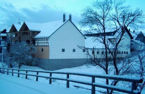 Harbshausen House | "Hochstein" Modern retreat