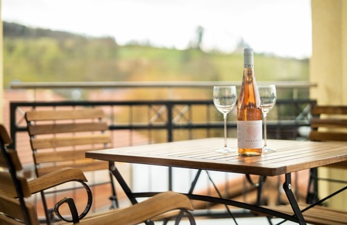 Munchweier Apartment | Hochwertiges 65qm 2- Zimmer Apartment Speicher mit Terrasse - Villa Berta Europapark-schwarzwald