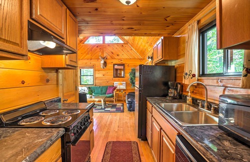 Carbon Hill Cabin | Hocking Hills Lake Gem w/Hot Tub, Dock, 100 Acres