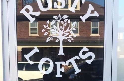 Logan Apartment | Hocking Hills Rusty Loft - Fireplace - GameRoom - Kitchen - Downtown Logan