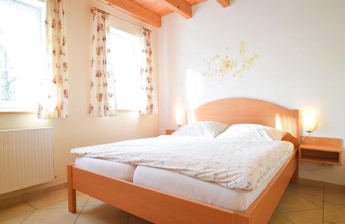 Niederberndorf House | Hof Köhne - Doppelhaus - Wohnung Dreifachhexe