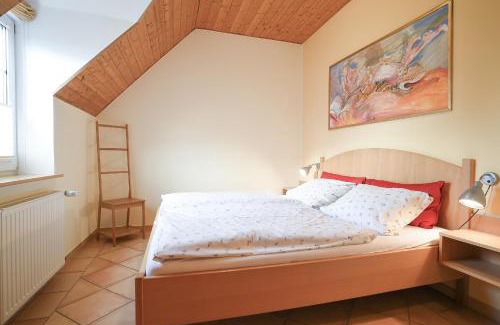 Niederberndorf Apartment | Hof Köhne- Haus am Spielplatz - Wohnung Strauß